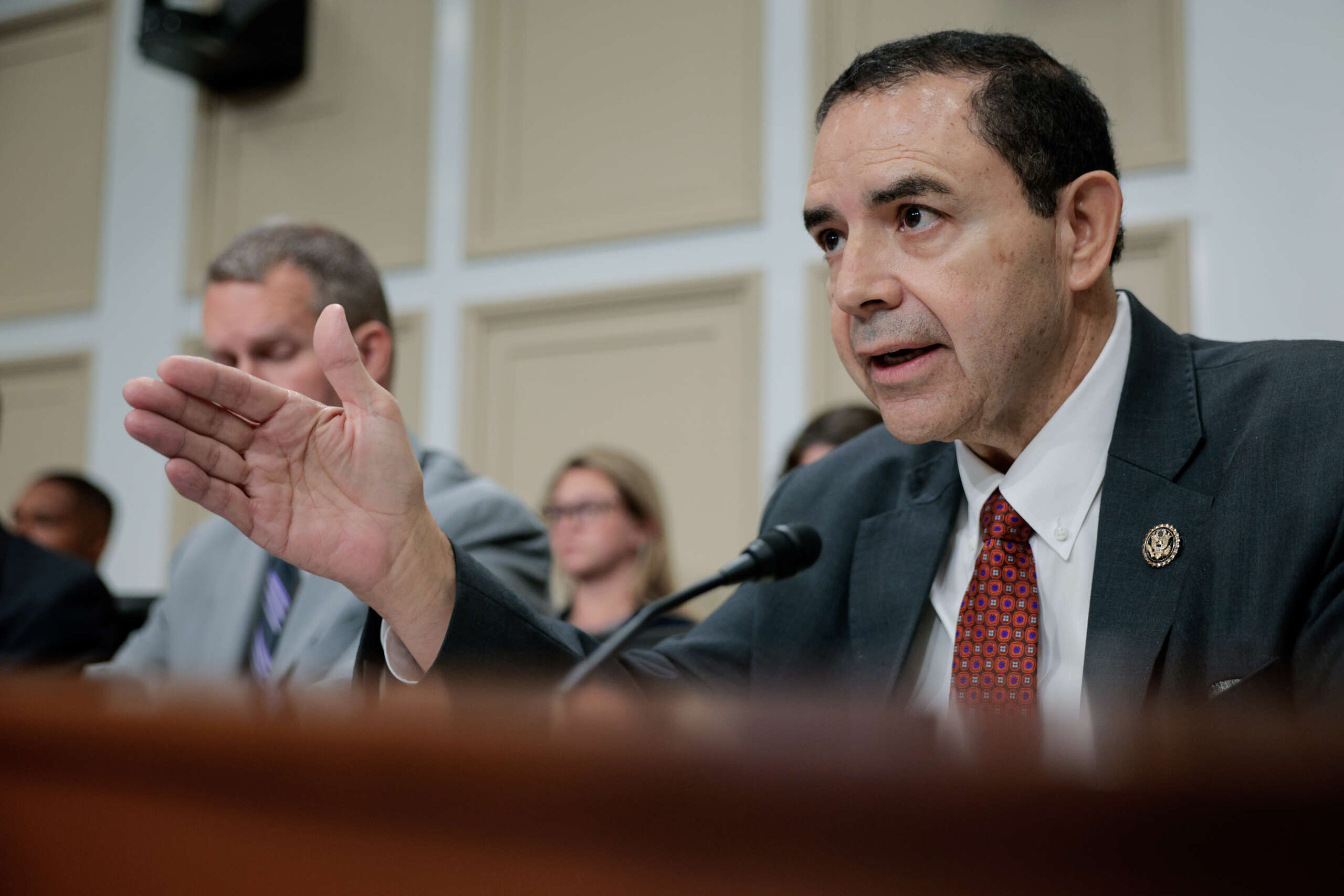 5 Democrats Vote to Strip Gender-Affirming Care From Trans Servicemembers