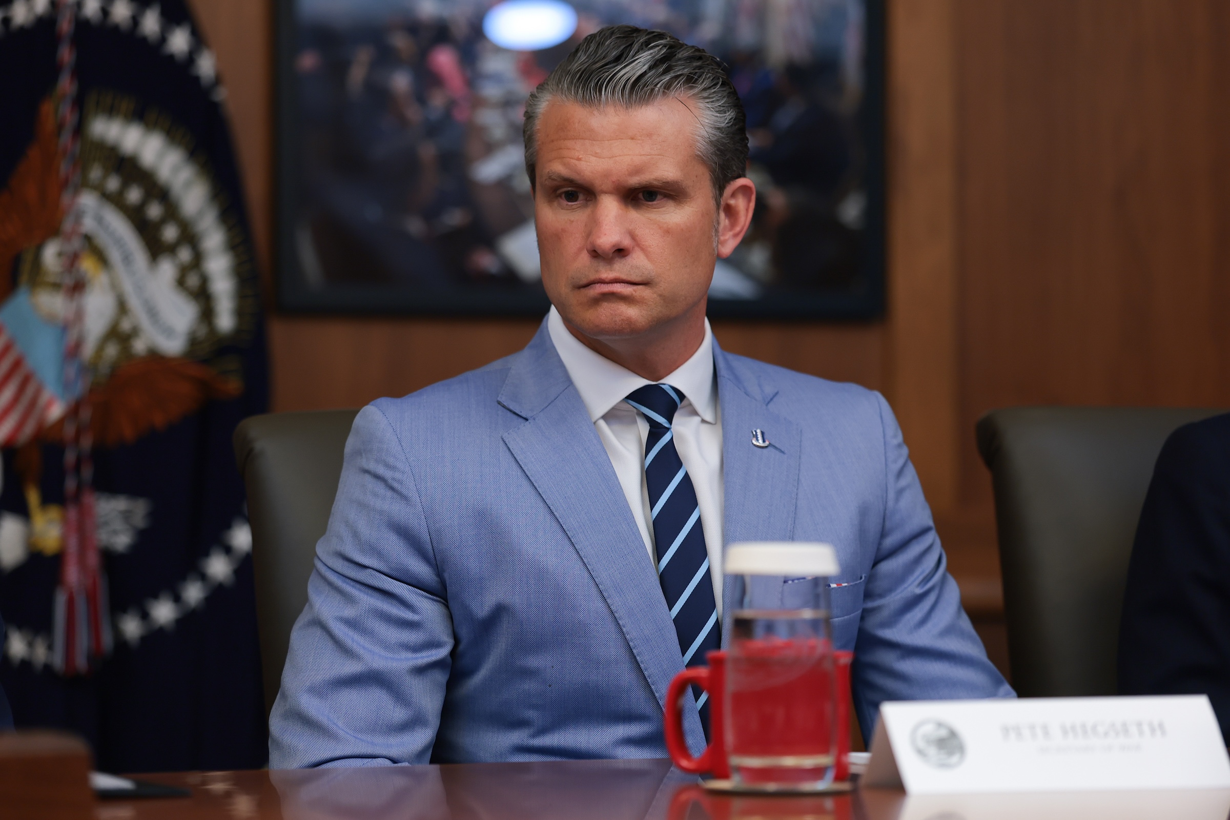 Poll: Majority of US Voters Back Impeaching Hegseth Over Iran War