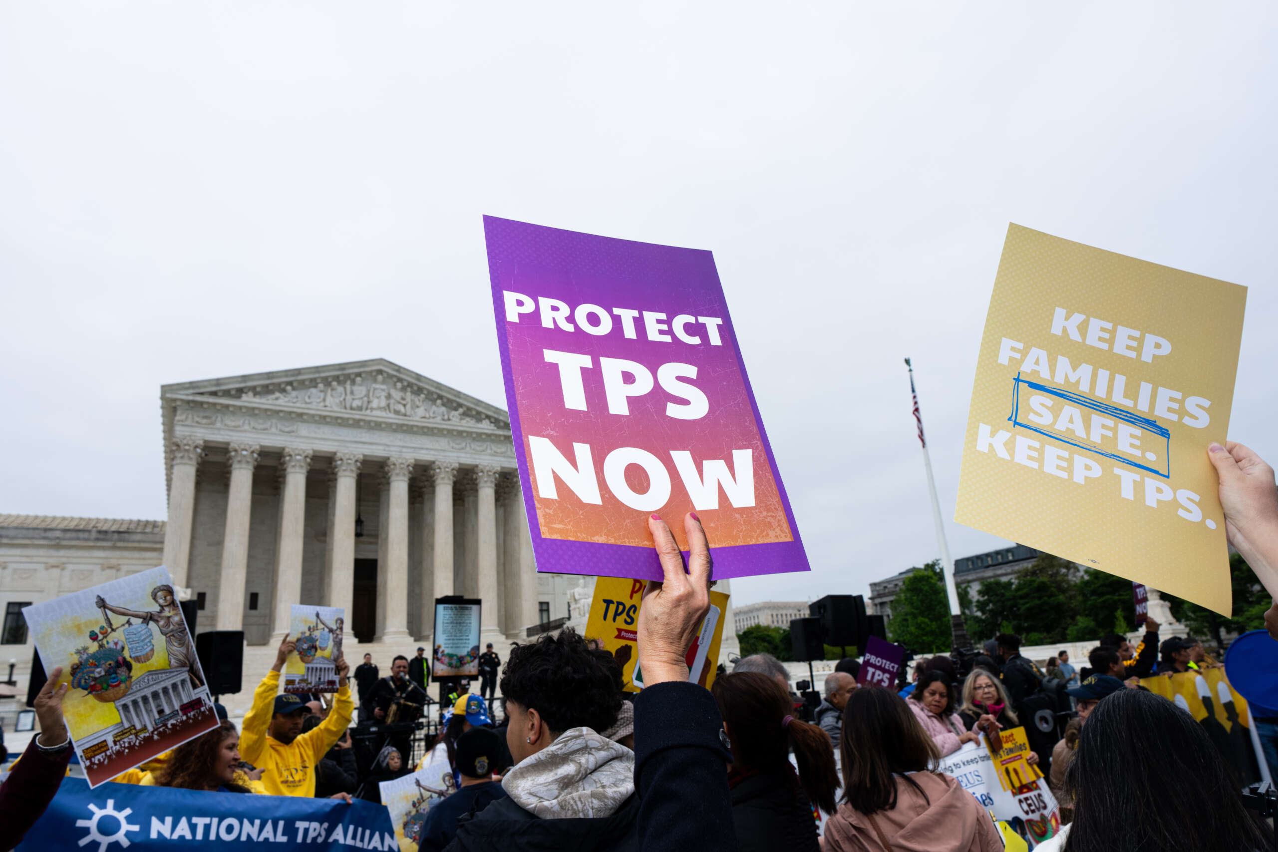 DHS Claims TPS for 170,000 Salvadorans Will Remain Despite Looming ...