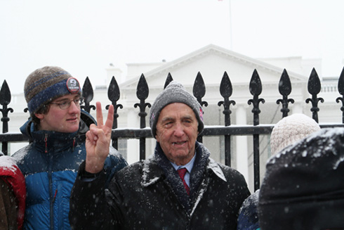 Daniel Ellsberg at the White House fence.