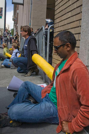 DEMONSTRATORS CONFRONT WELLS FARGO SHAREHOLDERS