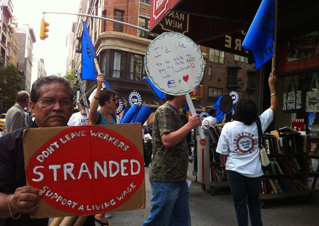 Union protest outside of Strand Bookstore