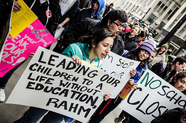Protesters against Chicago school closings