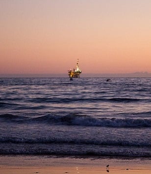 Santa Barbara offshore drill rig. (Photo: <a href=