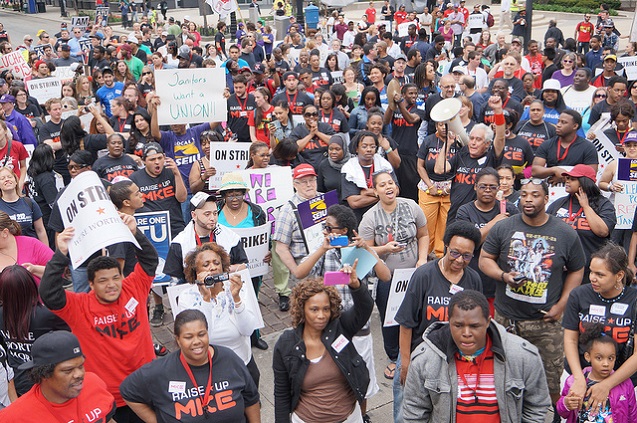 Hundreds of fast food workers striking in Milwaukee, demanding a living wage and the ability to organize a union without reprisal. (Photo: <a href=