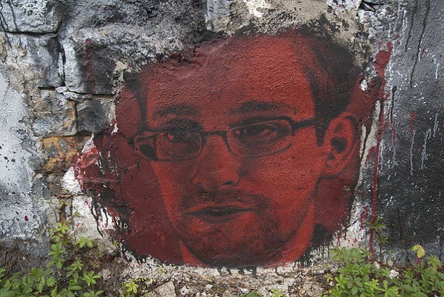 Painted portrait of Edward Snowden. (Photo: <a href=