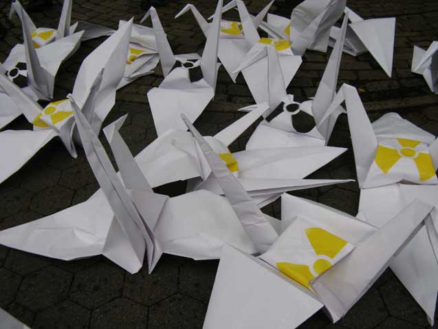 Cranes from no nukes action 6/11/2012. (Photo: Martyna Starosta)