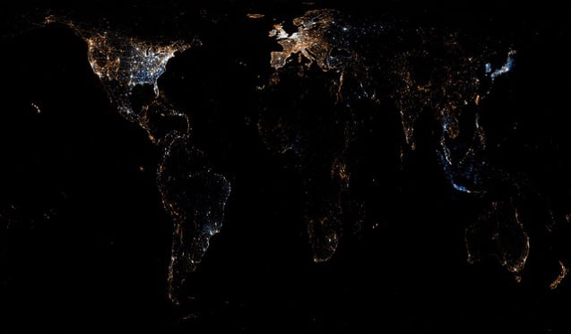 World map of Flickr and Twitter locations. (Image: <a href=