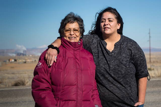 Sarah Jane White and Victoria Gutierrez, mother and daughter Diné environmental activists. (Photo: ©2015 Julie Dermansky)