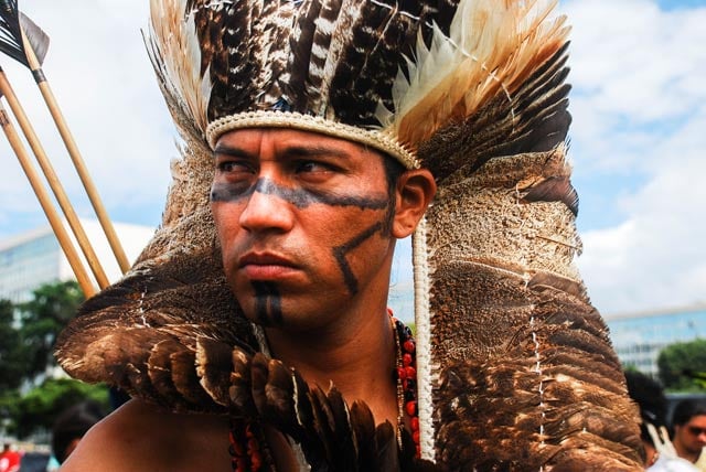 An indigenous person without land is no longer indigenous, and this bill looks to make us disappear, said the majority of the indigenous leaders who were present for the protests in Brasilia, Brazil's capital, where the three branches of government are located. (Photo: Santiago Navarro F.)