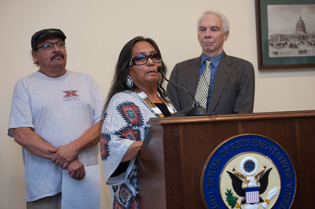 Lakota activist Phyllis Young speaks to members of Congress, scientists and representatives of the energy industry on Capital Hill alongside fellow Lakota activist Travis Hardin and eco-architect Timothy Maloney on November 2, 2015. (Photo: Wiyaka Chasing Hawk)