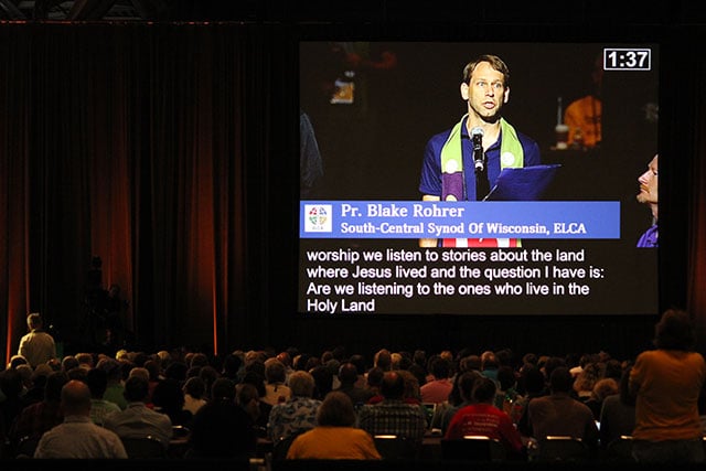 A voting delegate testifies in favor of the two initiatives that the Evangelical Lutheran Church of America to affirm Palestinian human rights. (Photo: Christopher Hazou)