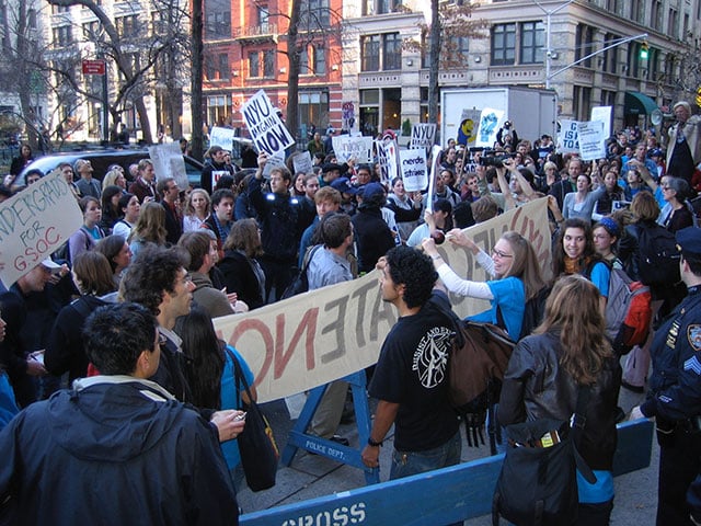 Graduate student workers and undergraduate supporters picket on November 30, 2005, as part of the GSOC-UAW strike at NYU. (Photo: Tracy Neumann)