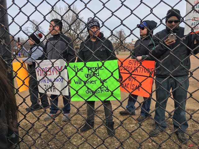 Protesters arrive at a rally in Union Park, Chicago to draw attention to the contributions immigrants make to society. (Photo: Kerry Cardoza)