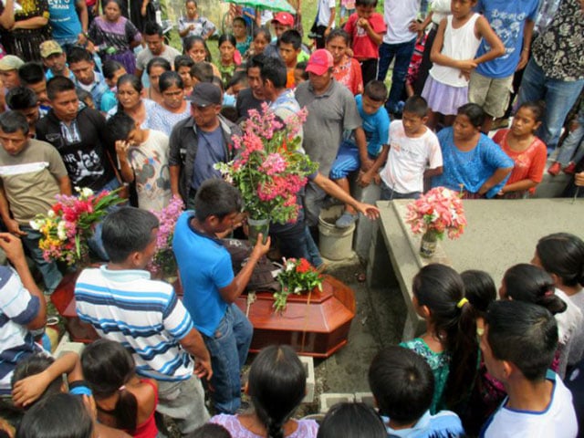 Local Maya Q’eqchi’ continue to demand justice for the May 27 killing of Carlos Maaz Coc. (Photo: Sandra Cuffe)