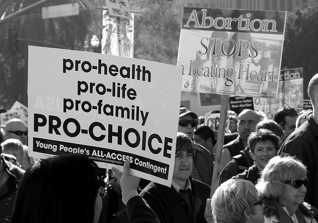 Roe v. Wade counter-protest vs. protest. (Photo: <a href=