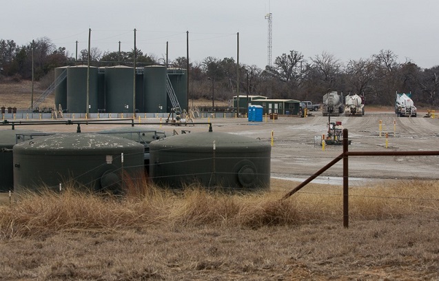 XTO Energy wastewater disposal plant in Parker County. (Photo: ©2014 Julie Dermansky)