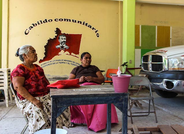 Women caring declared autonomous municipality. (Photo: Santiago Navarro F.)