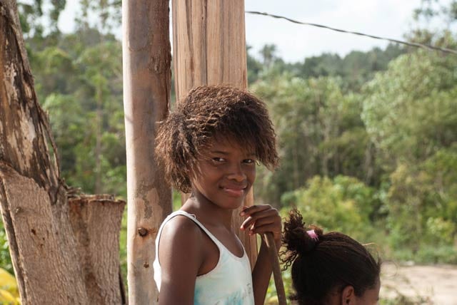 A quilombola girl in a reclaimed area where there were eucalytpus plantations for over 40 years. (Photo: Santiago Navarro F)