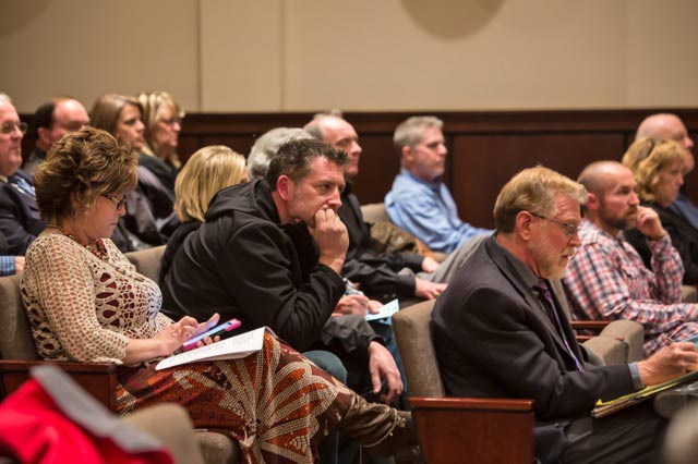 Tamara Bounds next to Lance Irwin at a Mansfield City Council meeting. (Photo: ©2015 Julie Dermansky)