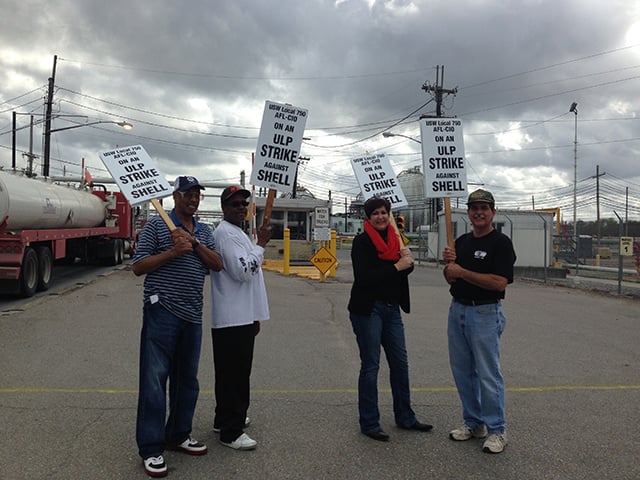 Striking workers on the picket line outside of the Shell refinery in Norco, Louisiana. Citing unfair labor practices, the United Steelworkers called strikes at 15 refineries across the country over the past month as contract negotiations with the industry stalled. (Photo: Mike Ludwig)
