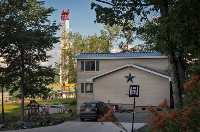 Drilling rig at a fracking industry site in Susquehanna County, PA. (Photo: Julie Dermansky)
