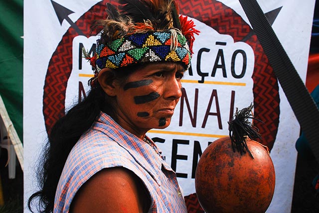 Indigenous women leaders were also present for the taking of congress to denounce violations of human rights suffered by indigenous people. (Photo: Santiago Navarro F.)