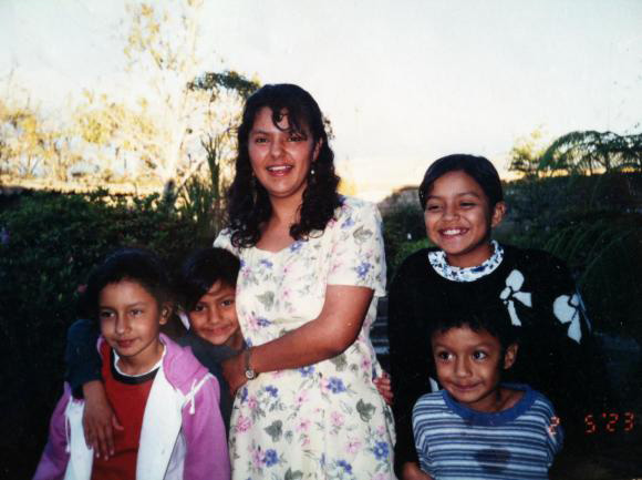 Berta Cáceres with children, circa 1999. (Photo: Beverly Bell)