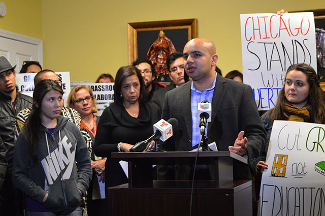 Saqib Bhatti takes part in a press conference about Puerto Rico in Humboldt Park in Chicago in January 2016. (Photo: Grassroots Collective)