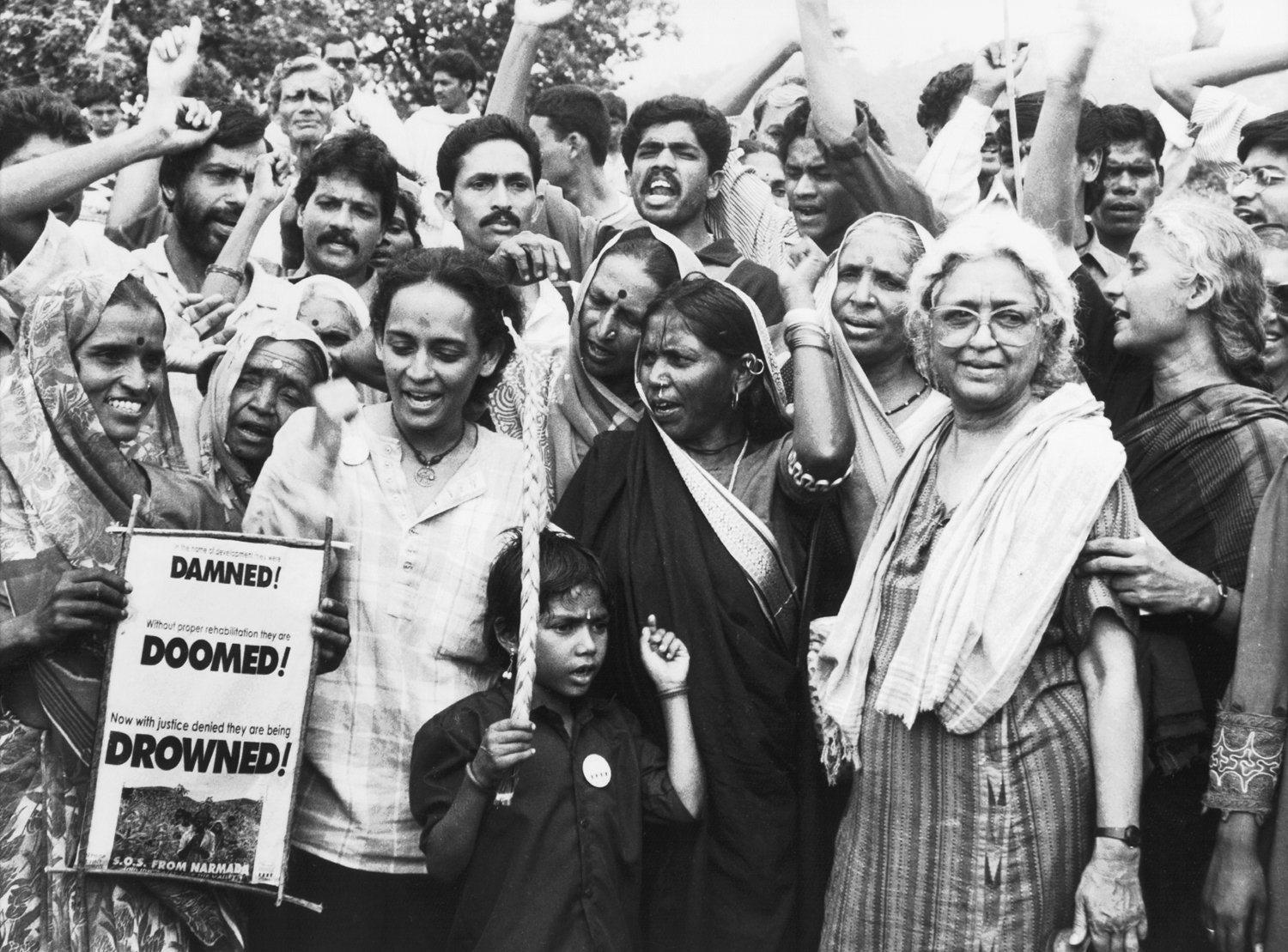 Arundhati Roy and Medha Patkar protest against dams on India’s Narmada River.