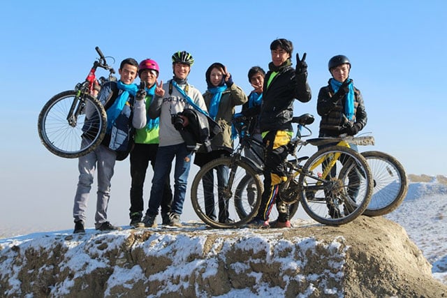 The Afghan Peace Volunteers in the new 'Borderfree Afghan Cycling Club' team. (Photo: Dr. Hakim)