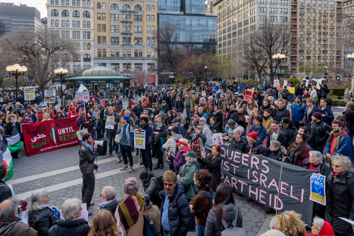 Hundreds of New Yorkers gathered in Union Square on April 6, 2018, to show solidarity with the tens of thousands of Palestinians in the besieged Gaza Strip carrying out the historic Great March of Return and to mourn the lives of Palestinians shot and killed by Israeli forces along the border.