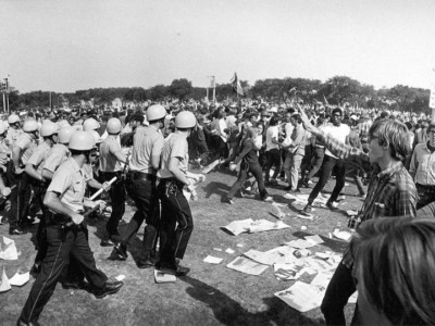 Black Panther Bobby Seale Was Bound and Gagged at His 1968 DNC Protest ...