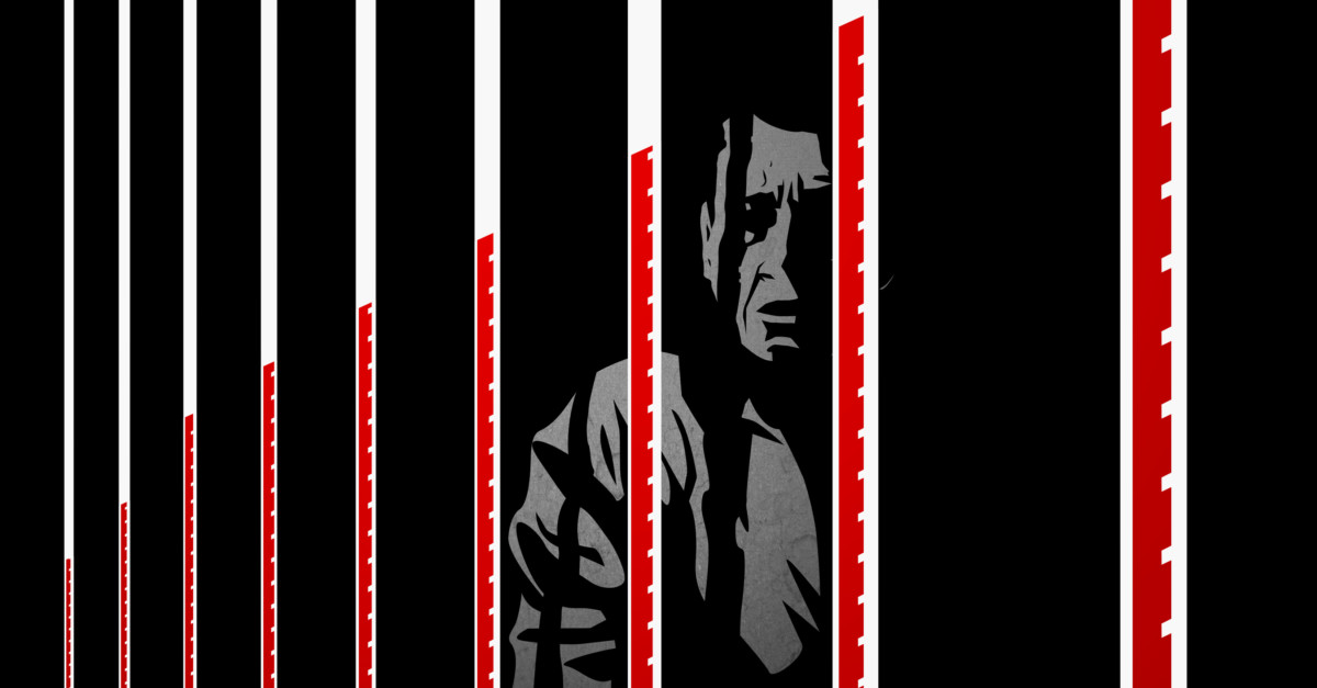 Prisoner trapped in increasing heat