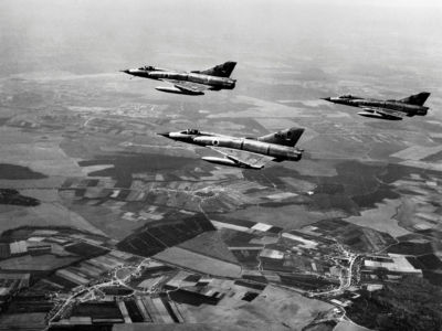 "Mirages" of the Israeli army fly over the Sinai at the Israeli-Egyptian border on June 5, 1967, on the first day of the Six-Day War between Israel and Egypt. On June 5, Israel launched preemptive attacks against Egypt and Syria.
