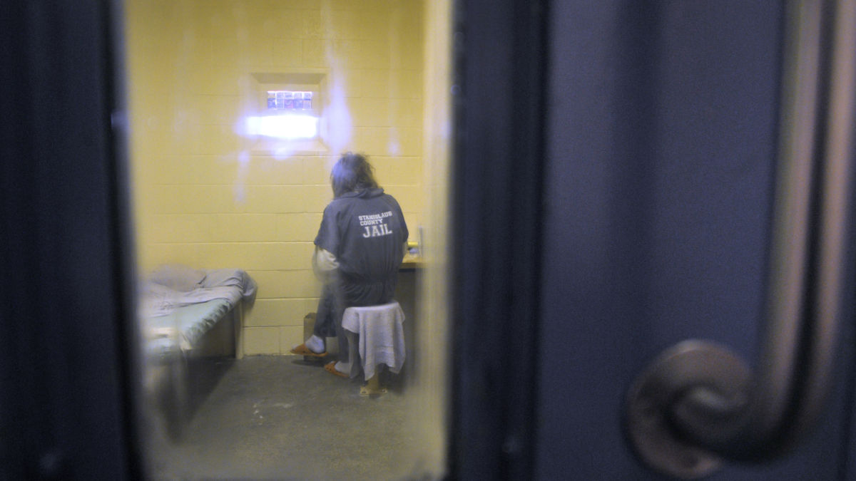 Sheriffs Release Sick People From Jail To Avoid Paying Hospital Bills