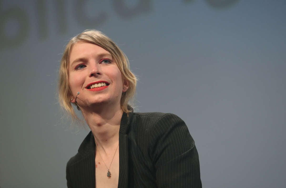 Here Are Five Ways to Support Chelsea Manning in 2020