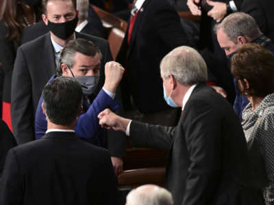 Ted Cruz elbow bumps other politicians