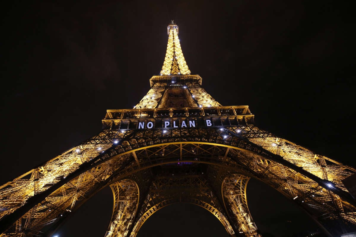 The Eiffel Tower displays the message "NO PLAN B" furing the United Nations Climate Conference on Climate Change, on December 11, 2015, in Paris.