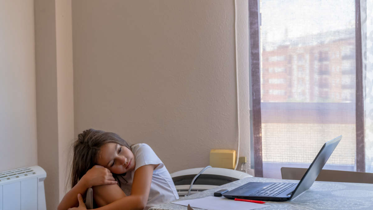Parents Have Faced Fines and Threats of Court for Their Kids' Remote Tech Issues - Vimarsana News