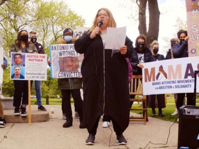 MAMAS members Denice Bronis, Armanda Shackelford, and Rosemary Cade join American Friends Service Committee-Chicago and the End IL Prison Lockdown Coalition for the Mother's Day Action to #FreethemAll, "Tell JB to Set our Loved Ones Free" on May 7, 2021.