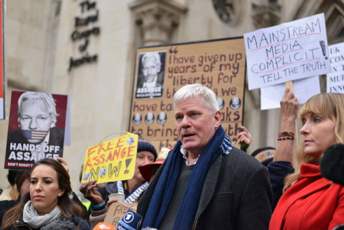 Kristinn Hrafnsson, editor-in-chief of WikiLeaks, speaks to the media outside the Royal Courts of Justice in London on January 24, 2022.