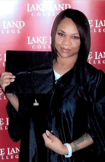 Antheshia Lee at her college graduation at Logan Correctional Center in 2019.