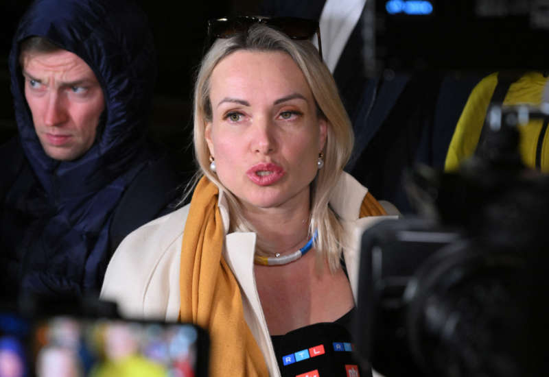 Marina Ovsyannikova Refuses to Retract Antiwar Statements in Moscow Court
