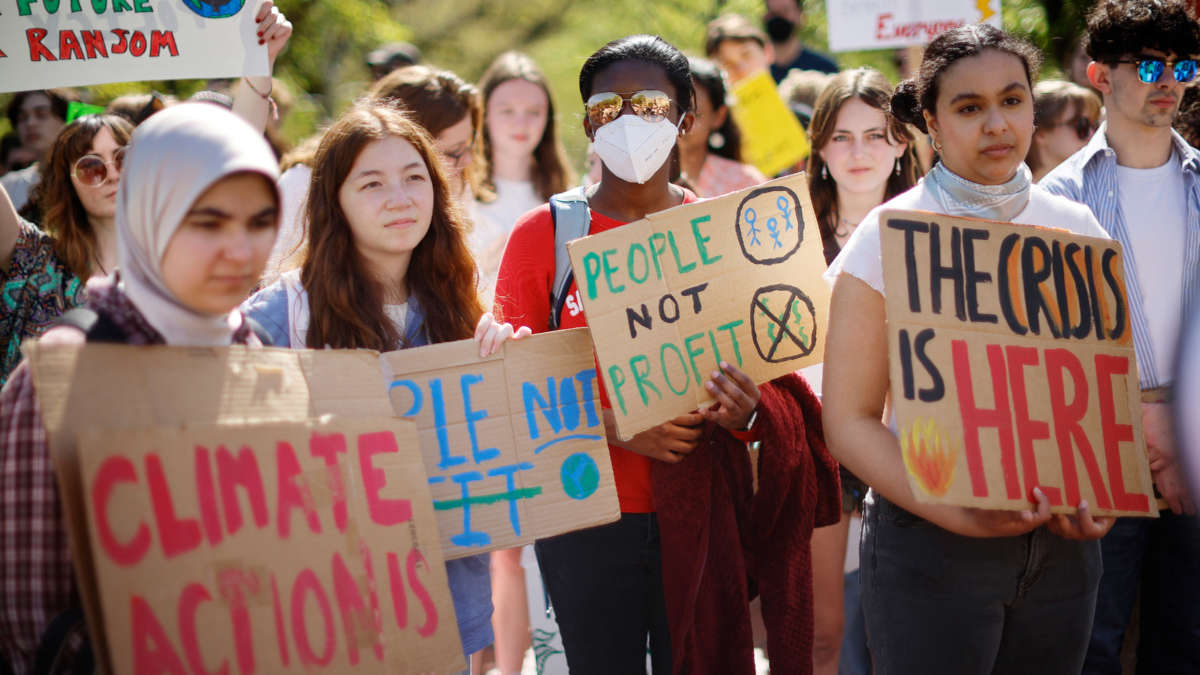 Young Workers Are Bridging the Climate and Labor Movements - Vimarsana News