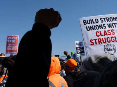 Workers rally in support of unionization in front of the Amazon LDJ-5 warehouse on Staten Island in New York on April 24, 2022.