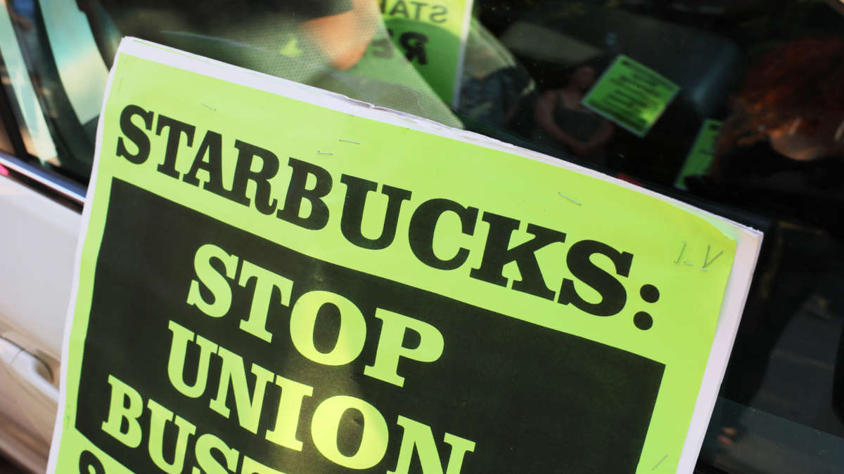 Las tiendas Ithaca Starbucks son antisindicales, pero los trabajadores no se desaniman