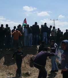 IDF Soldiers Target Peaceful Protests in the Buffer Zone 