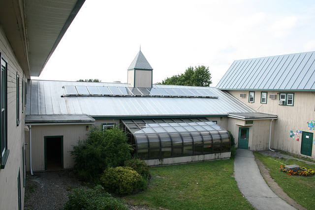 The original White House solar panels at Unity College.