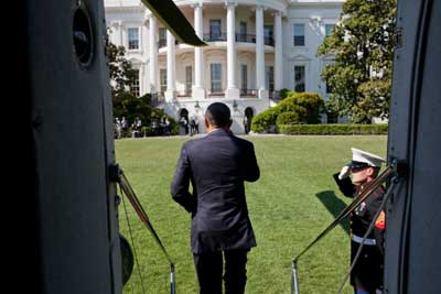President Barack Obama exits Marine One on the South Lawn of the White House following a trip to Fort Stewart, Ga., April 27, 2012.